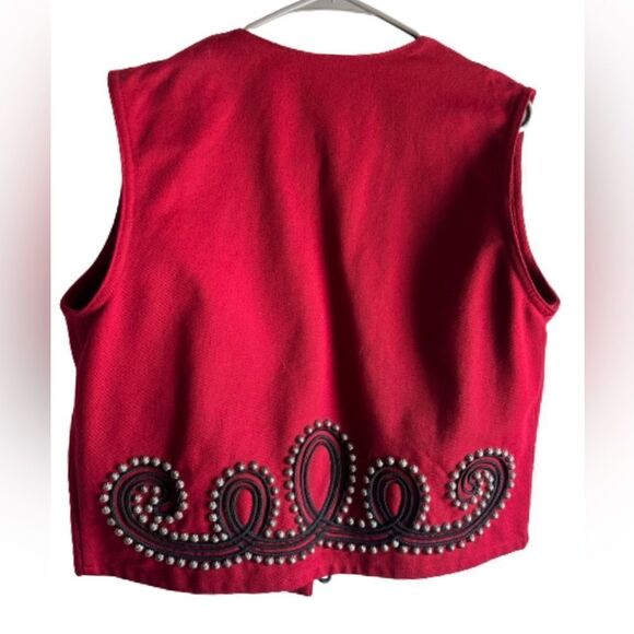 Vintage DD Ranchwear
Oxblood Red Studded
Vest Size Medium - Picture 2 of 5